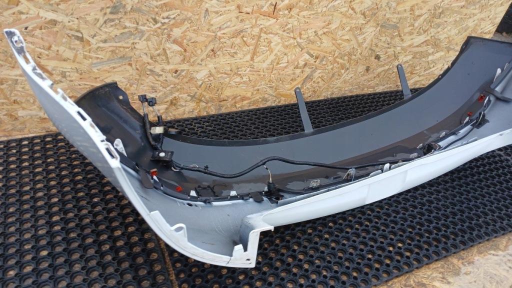 Renault megane 3 hb бампер задняя pdc ov369 Оригинал