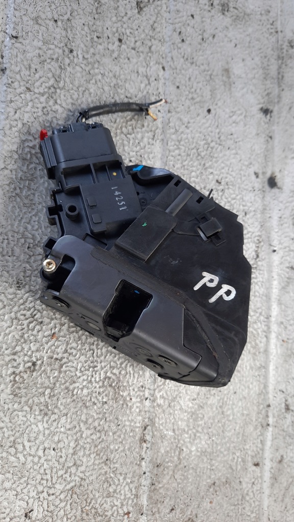 фото №1, Замок правий перед mazda 3 05r 1.6citd hb