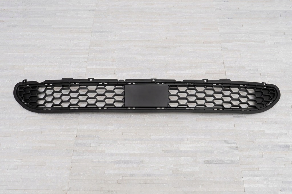 фото №11, Hyundai santa fe tm 18-20 средняя решётка передний бампер нижний 86531s2010