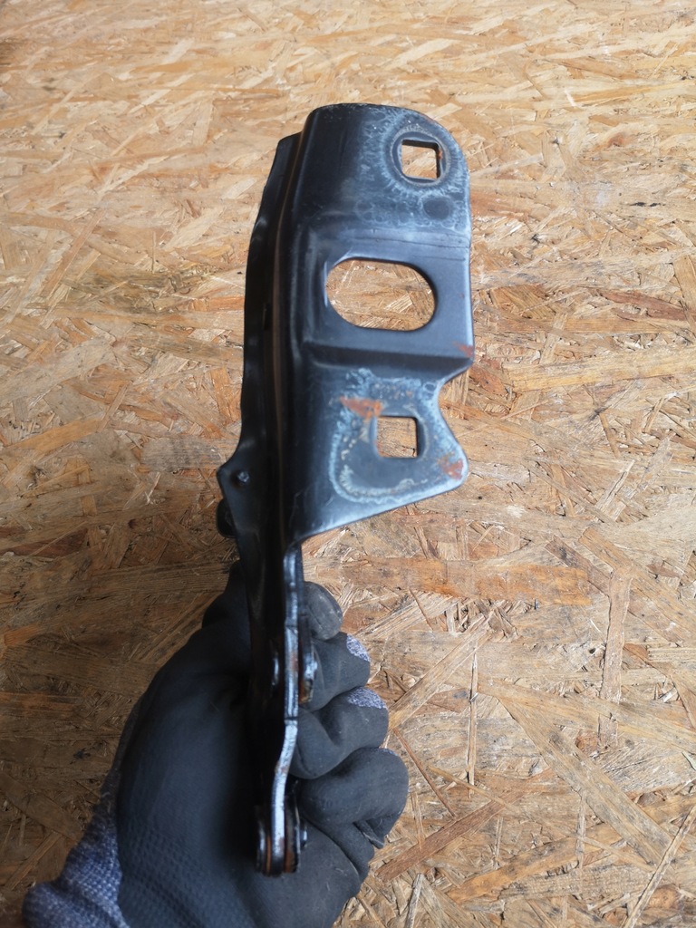 фото №4, Alfa romeo stelvio петля капот правый