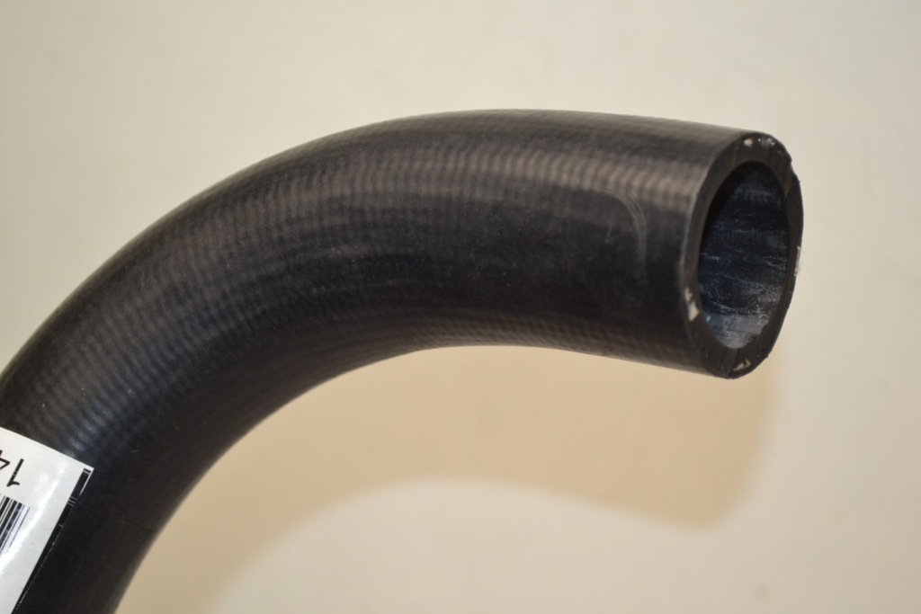 Mercedes w123 280 280e шланг пабтрубок  радиатора с Разборки