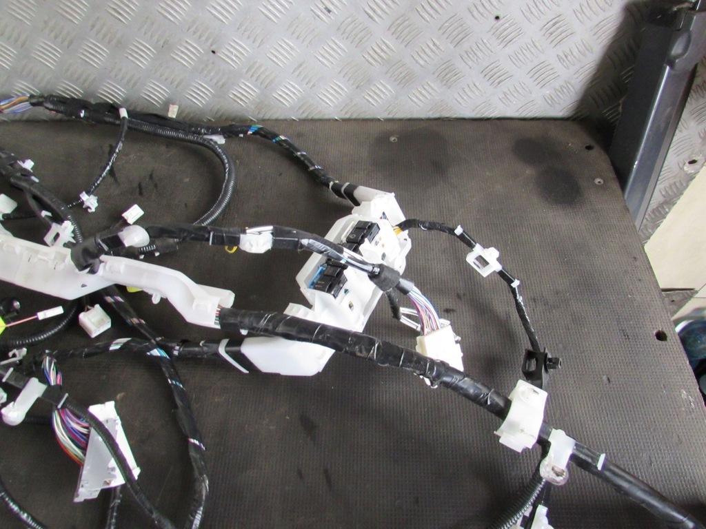 фото №12, Електропроводка джгут кабіни toyota corolla e21 19-23r ab161-f2c511-040