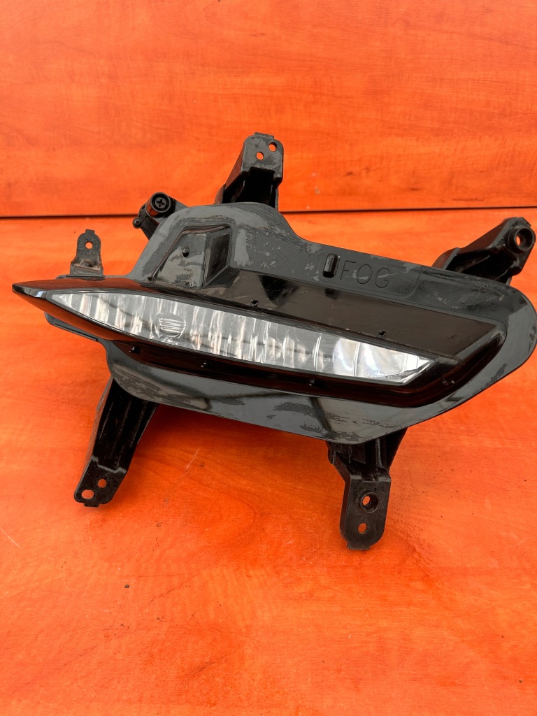фото №1, Kia ceed 3 iii lift 22r противотуманная фара led правый 92202-j7500