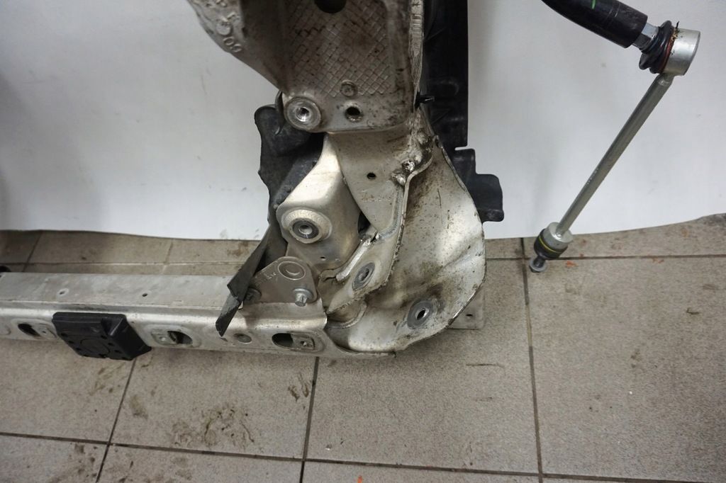 фото №13, Підрамник підрамник поперечина mercedes glc 4matic x253 lift