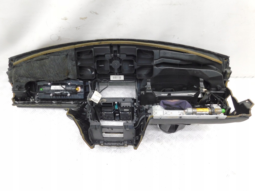 фото №11, Приборная панель приборная 3x подушка безопасности - mercedes c-klasa w204 07-11