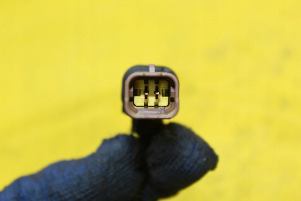 фото №7, Вентиляция картера масляная peugeot 208 1.2 vti 9676197780