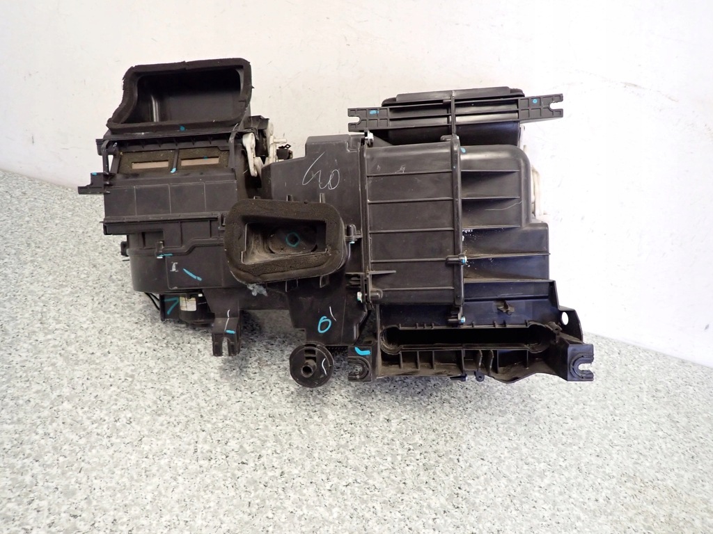 фото №7, Suzuki alto 09- pixo корпус отопителя