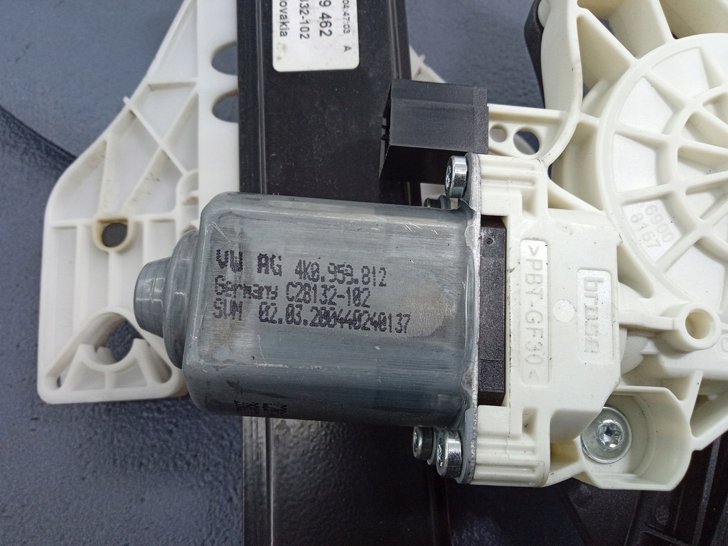 фото №5, Audi a6 c8 4k подъемник стекло задняя правый 4k0839462