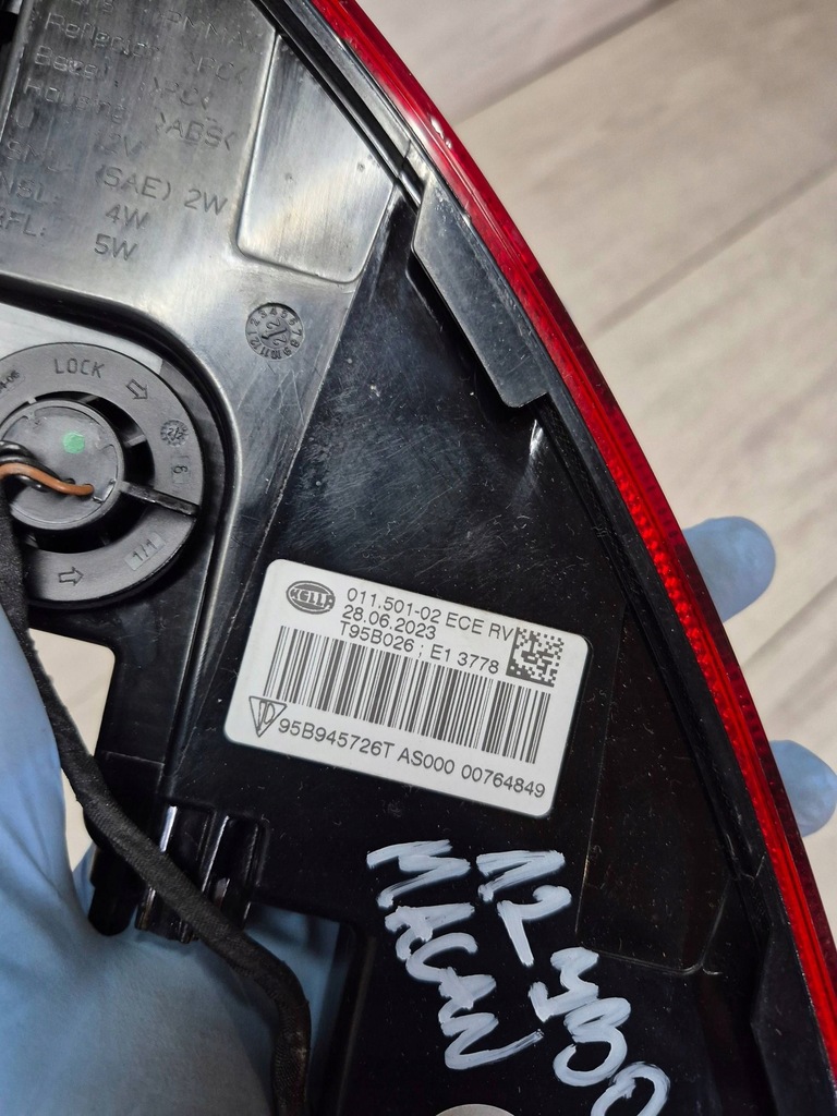 фото №6, 12730. macan лампа бампер лівий задня 95b945726t