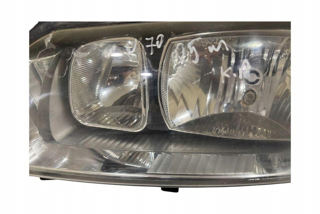 фото №9, Лампа левая передняя volvo v70 ii sw 30698835 2.0l бензиновый 125kw 2005