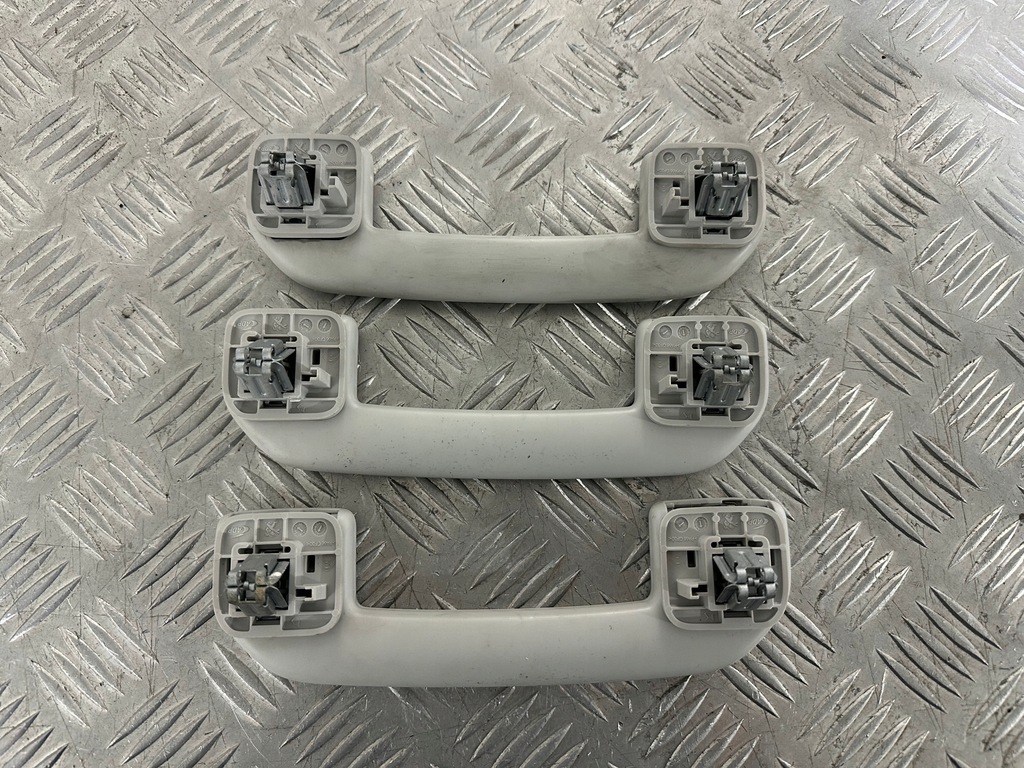 фото №7, Opel astra l ручки потолочный описание!!!!