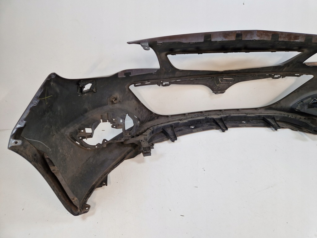 Opel astra iv 4 рестайлинг  бампер передний перед решётка 13368660 Киев