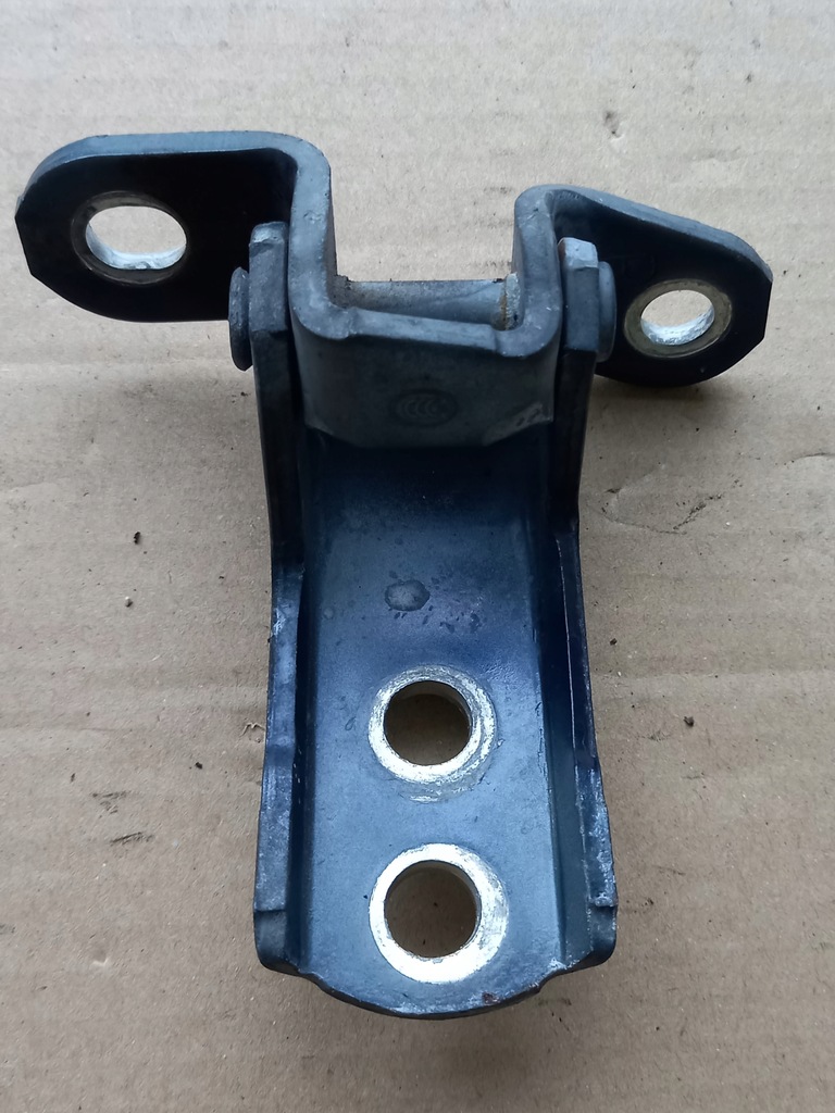 фото №1, Toyota corolla e15 петлі двері правий перед