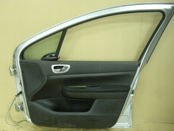 фото №4, Peugeot 307 дверь правое перед