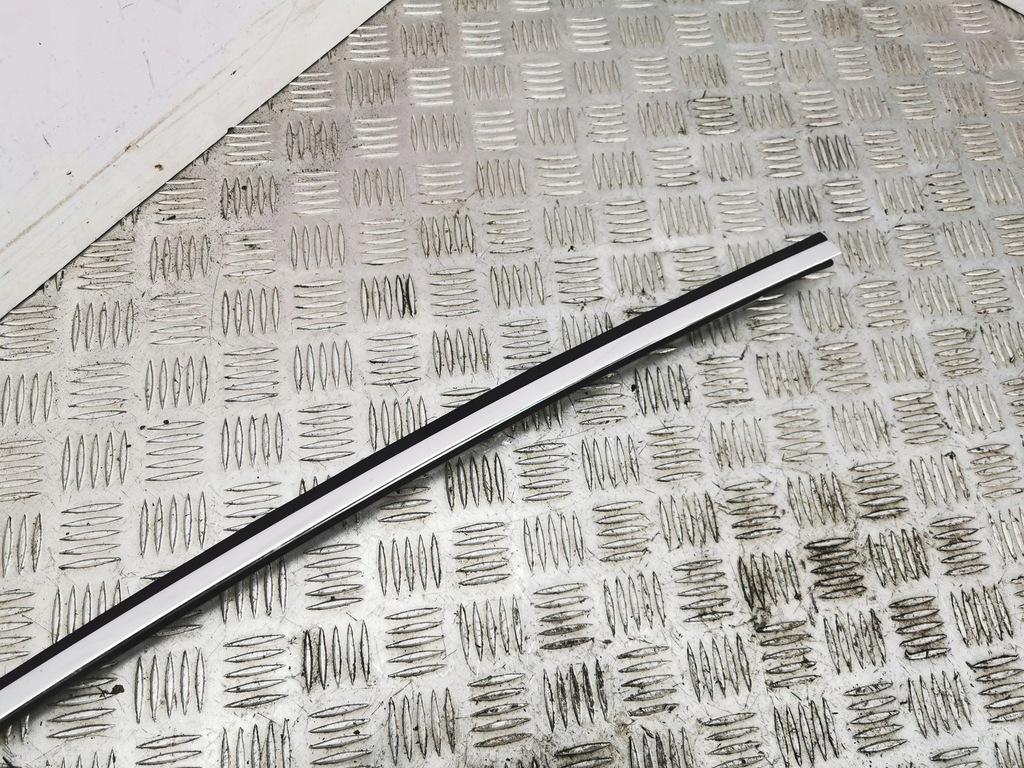 фото №7, Audi a7 s7 4g 2011 ліва сторона молдинг прокладка скло двері передніх