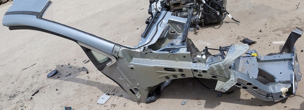 фото №1, Pacifica 16-23r четверть подкрылок правый перед