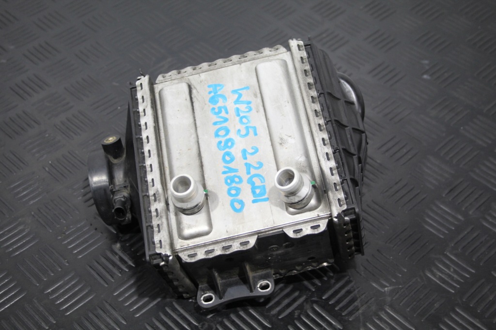 фото №1, Радиатор интеркулер c-klasa w205 amg a6510901800