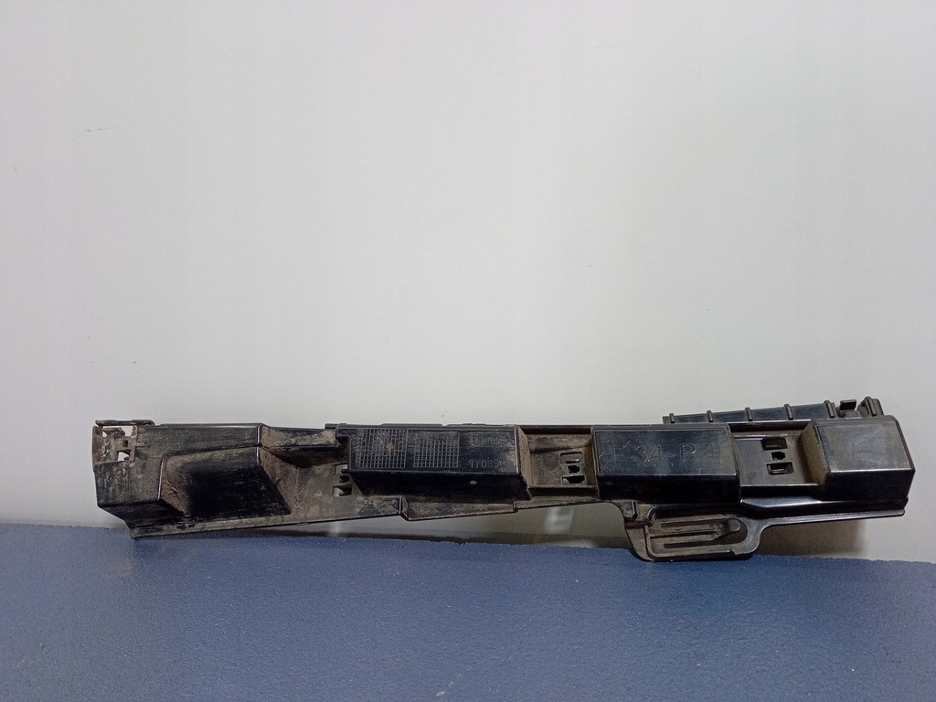 фото №1, Bmw 3 gt f34 кронштейн поріг права r4 7293744