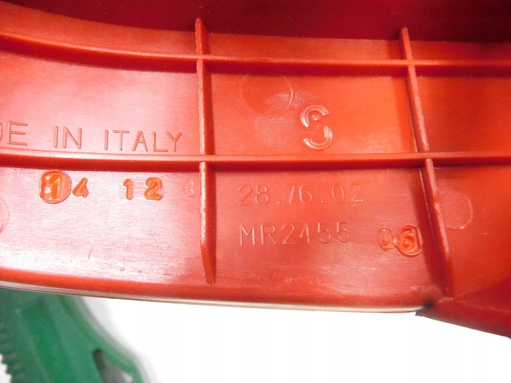 фото №7, Лампа правый задняя mitsubishi space star оригинальный номер mr392750