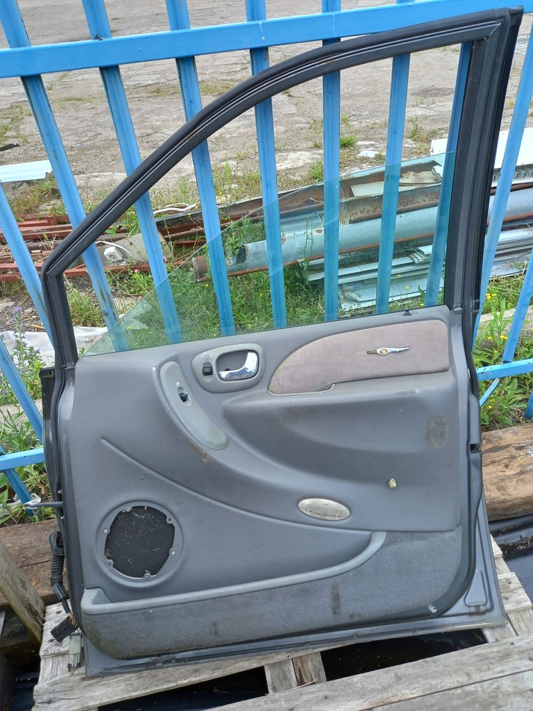 фото №11, Двері праве перед chrysler voyager iv 04 fl eu