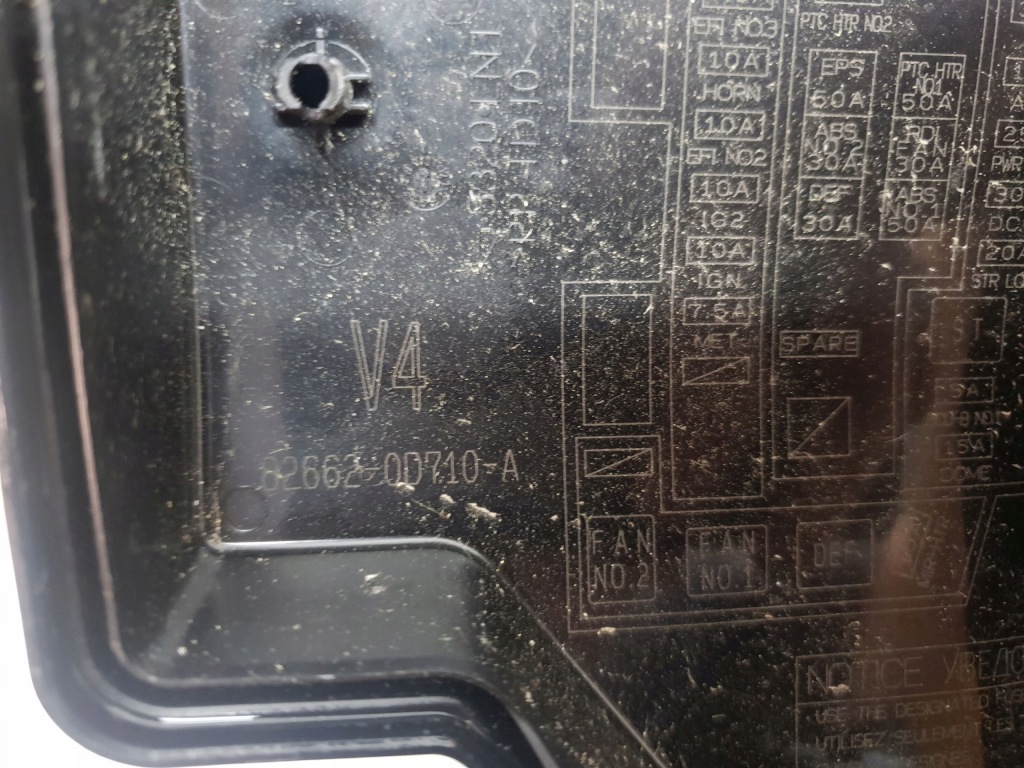 Toyota yaris iii 11-17 корпус коробка запобіжників v4 перед 82662-0d710 Ціна