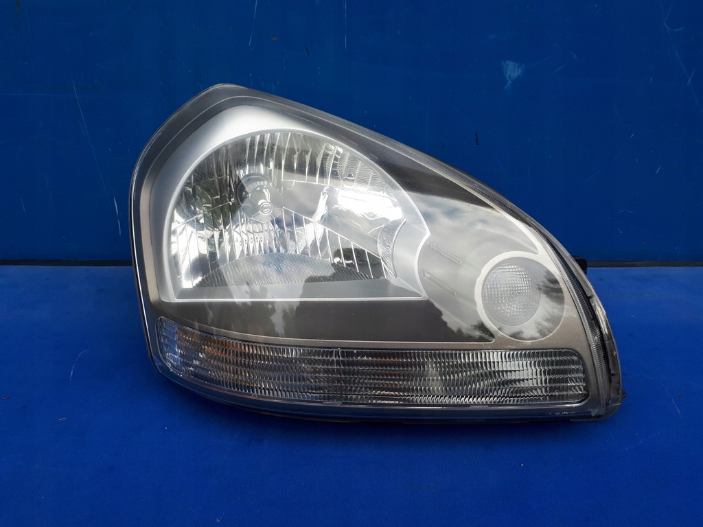 фото №1, Hyundai tucson 04-08 2004-2008 фара лампа правая серая