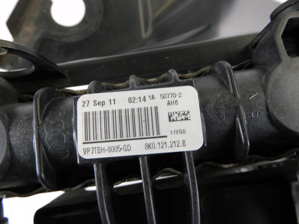 Audi a7 4g8 c7 додаткова радіатор води кермо  насос води 8k0121212b Ціна