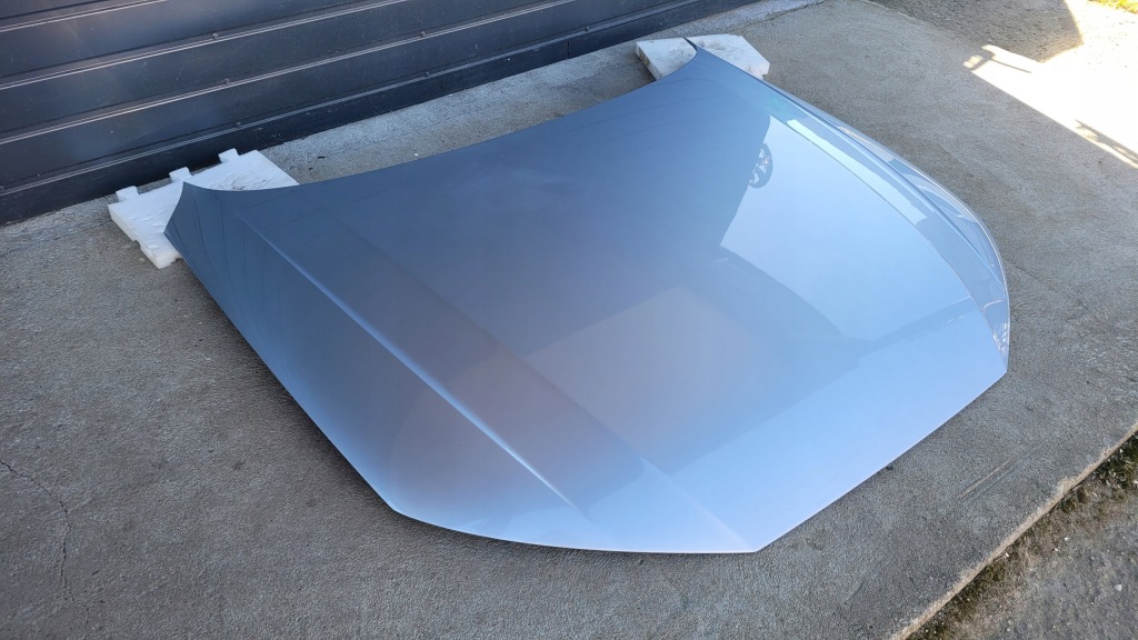 Audi a4 b9 капот крышка двигателя идеальное состояние серебристая Оригинал