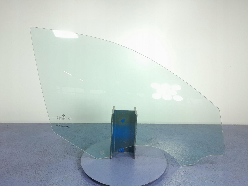 фото №1, Bmw 1 f40 стекло дверь перед передняя правая