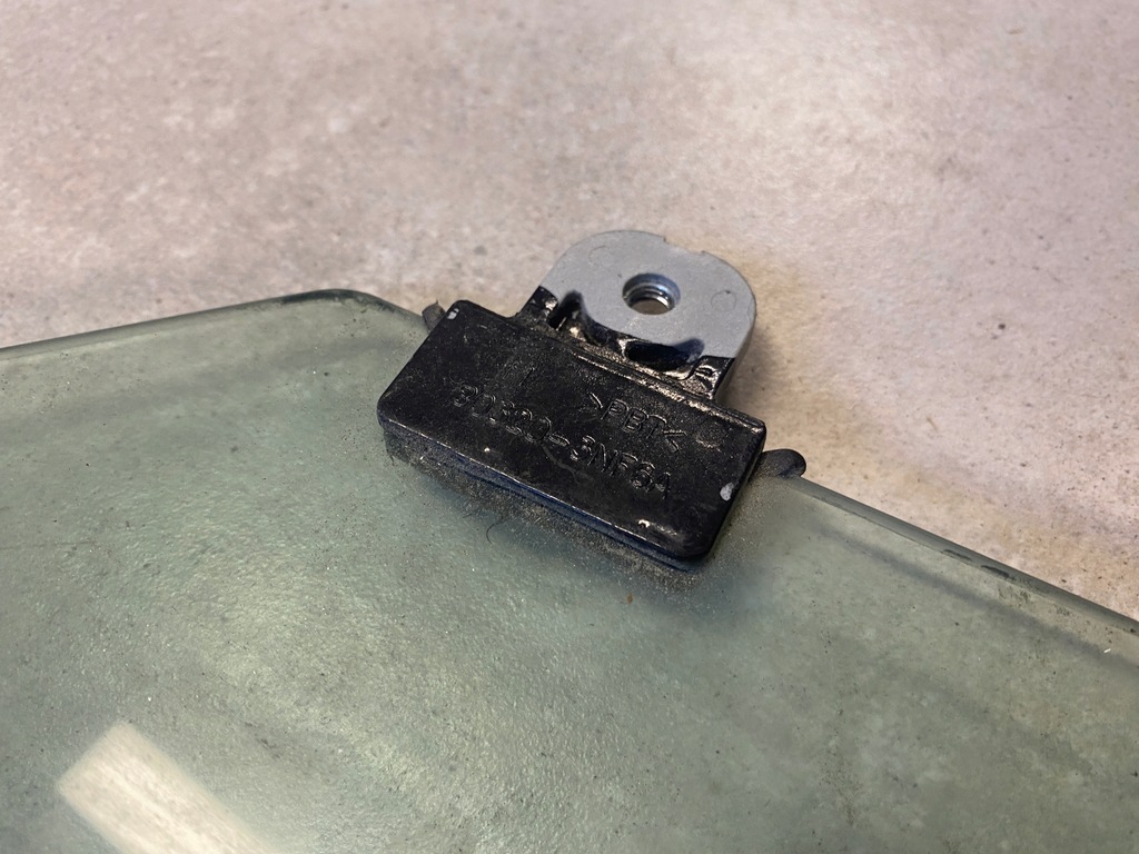 фото №6, Nissan leaf i стекло дверь правый перед