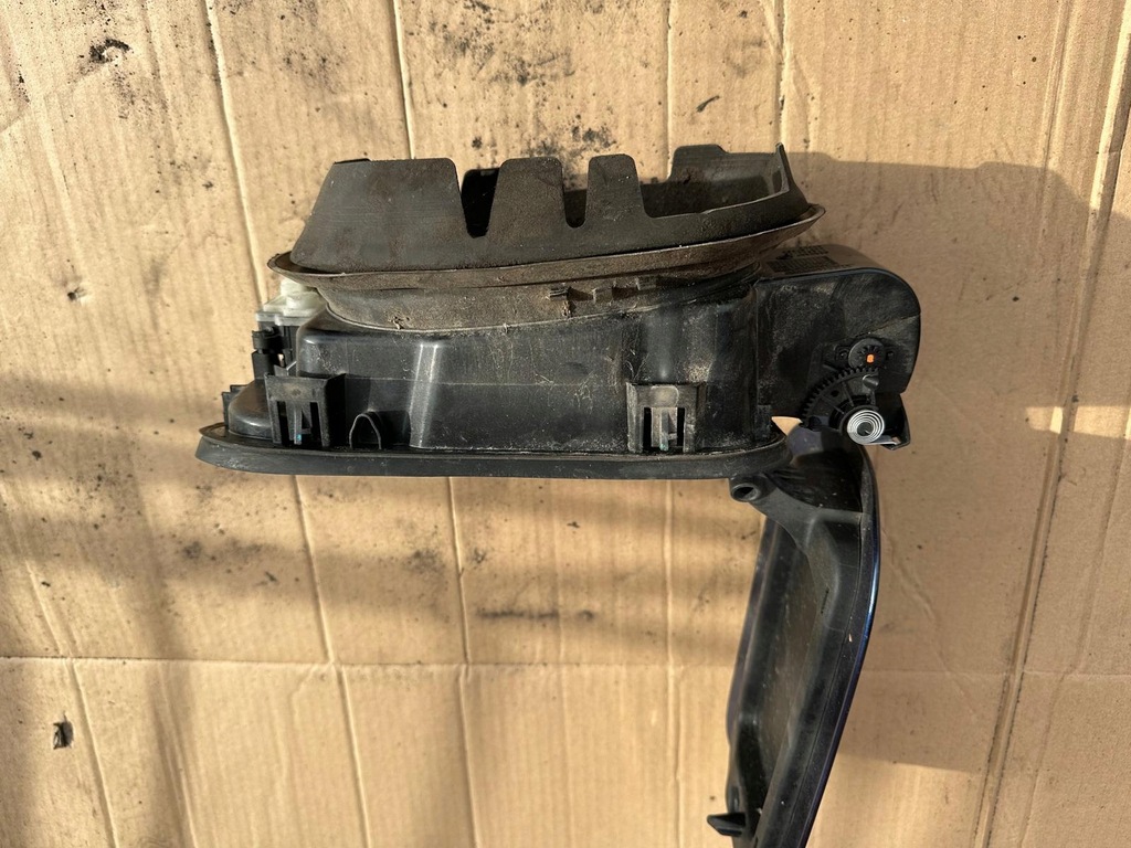 фото №1, Bmw g30 защита заливной топлива 51177391833