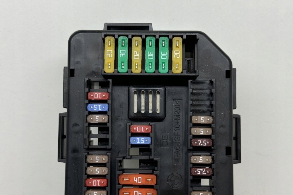 фото №12, Коробка предохранителей bmw 3 gran turismo f34 9337879 2.0l дизель 160kw