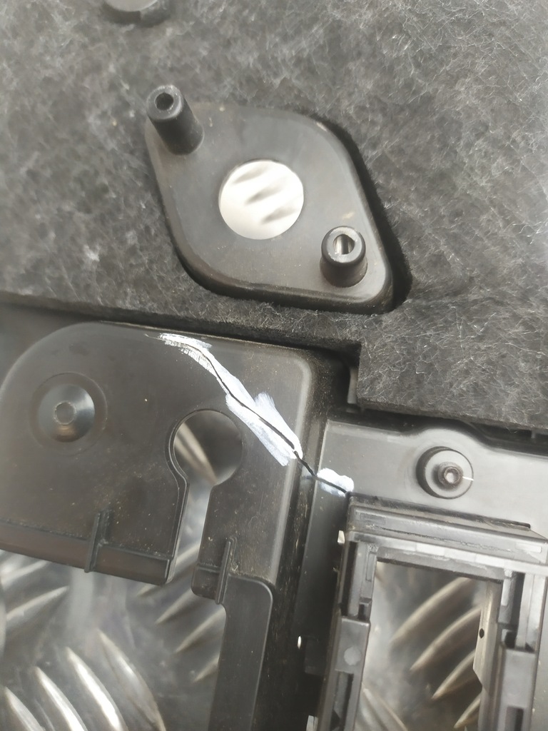 фото №10, Mercedes w205 захист нижня консолі a2056804912