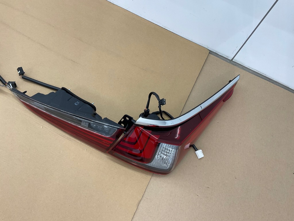 фото №3, Lexus es300 лампы лампа задняя комплект eu