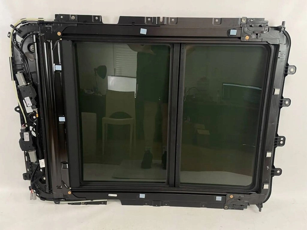 фото №12, Панорама люк крыша шторка ram v 1500 trx 21-24