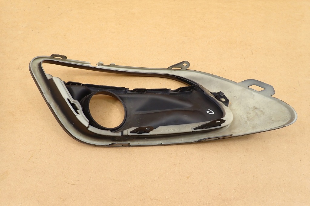 фото №7, Renault fluence lift 12- заглушка решётка бампера правая решётка радиатора 261a29196r