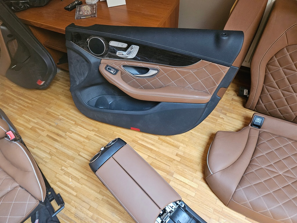 фото №12, Mercedes w205 designo lift sedan сиденья кожа подогрев коричневый nowe !!!