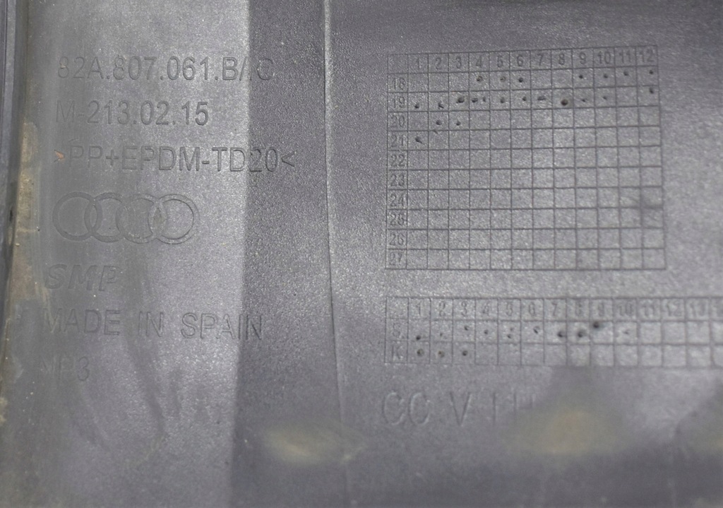 фото №7, Audi a1 82a левая правая молдинг бампера перед org