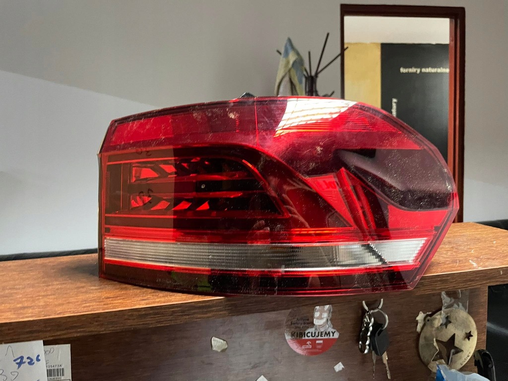 фото №1, Лампа volkswagen touran 05.15- задняя правая