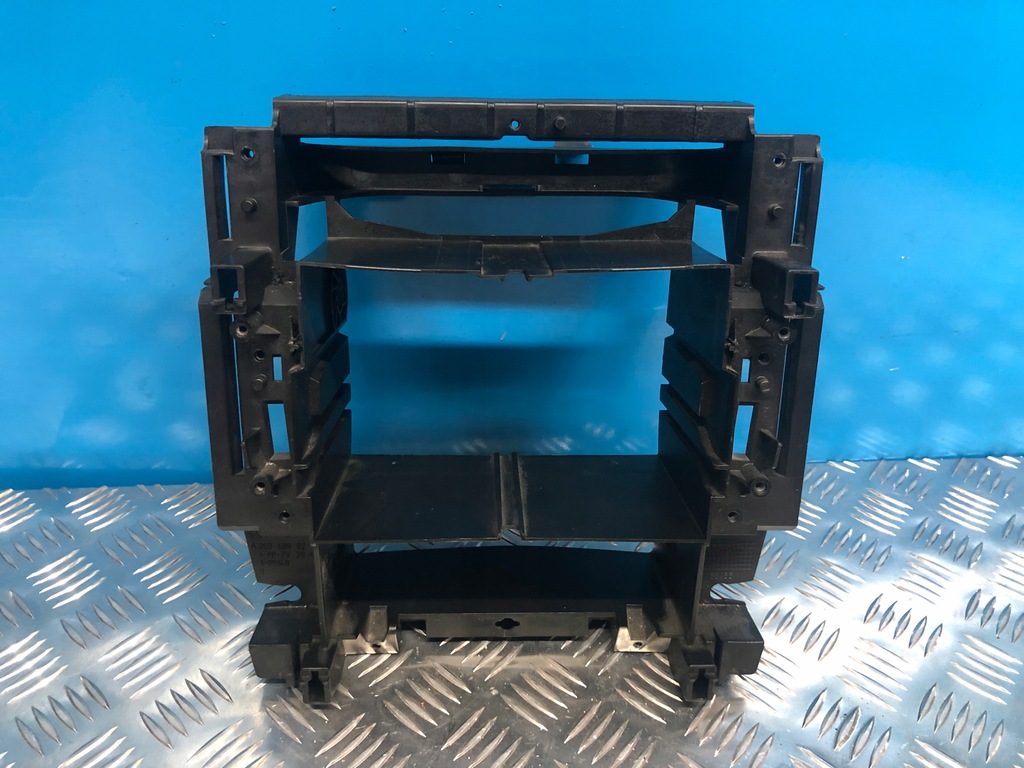 фото №3, Mercedes w203 рамка радіо кишеня 2 din