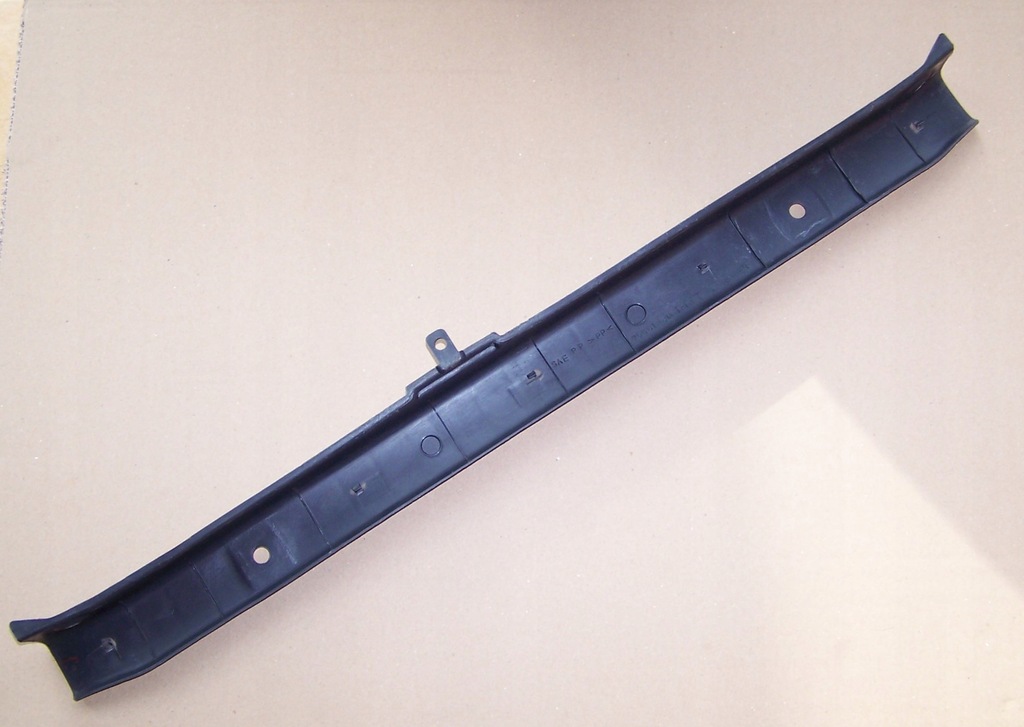 фото №9, Молдинг, element задний, do suzuki jimny, 75551-81a00-t01 tail балка