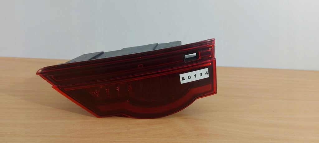 фото №1, Jaguar xf sportbracke правая лампа внутренняя bdb