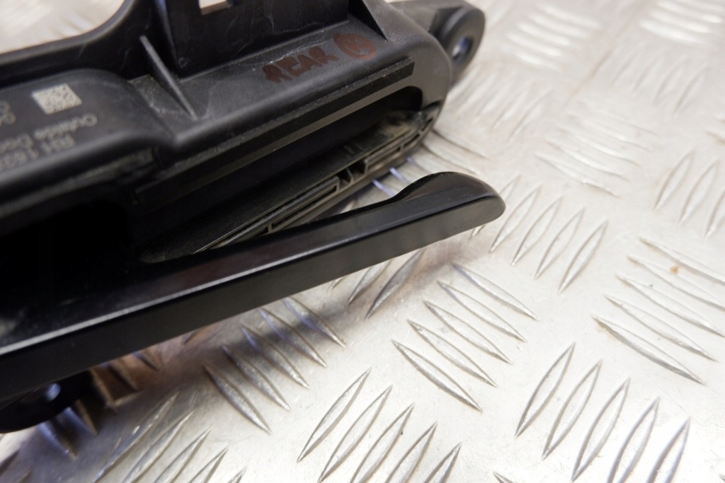 фото №8, Ручка задних правых дверь tesla 152811500d electric 2021