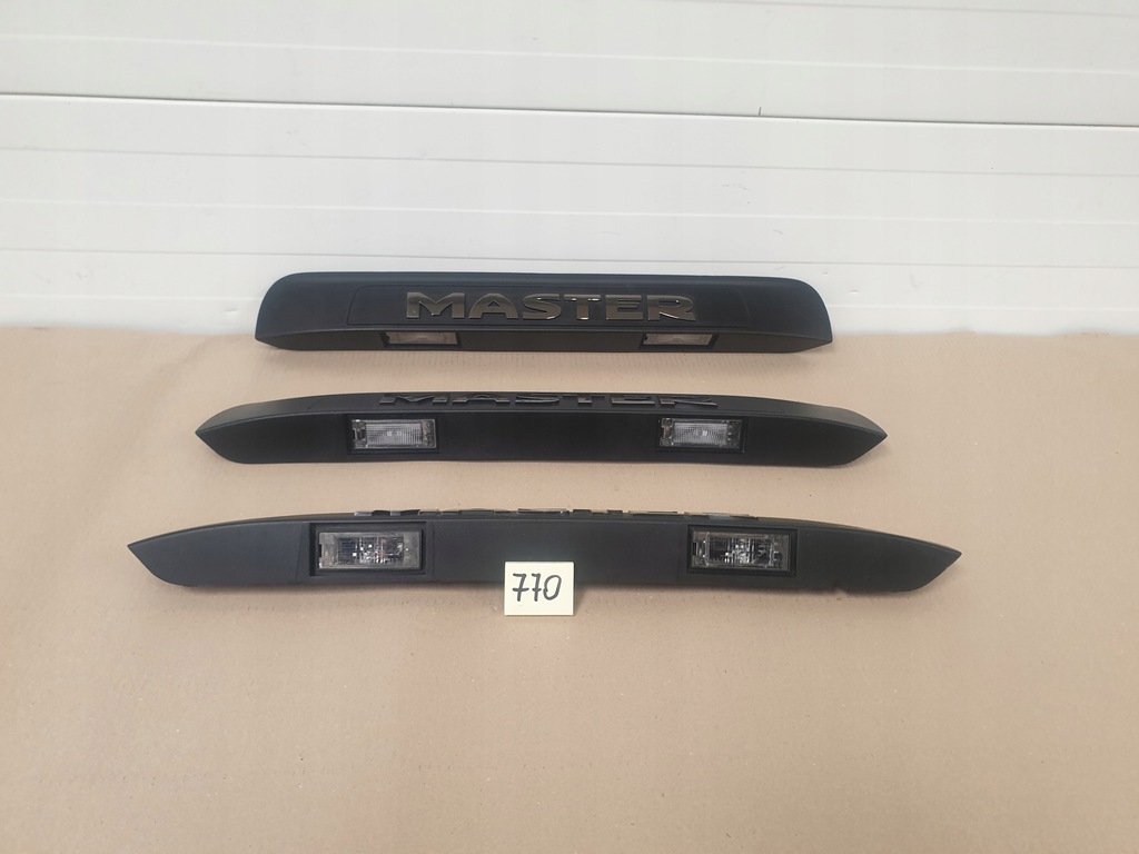 фото №1, Молдинг підсвітка номерного знака комплектна renault master iii