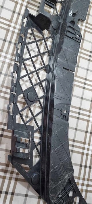 фото №14, Pas верхний кронштейн бампера mercedes a177