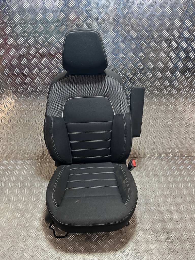 фото №1, Сиденье правый перед dacia sandero iii 21- uk