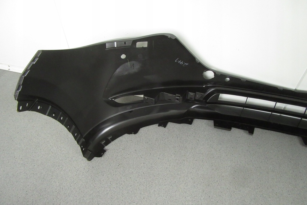 фото №9, Mazda оригинальный номер kb8a-50031 бампер