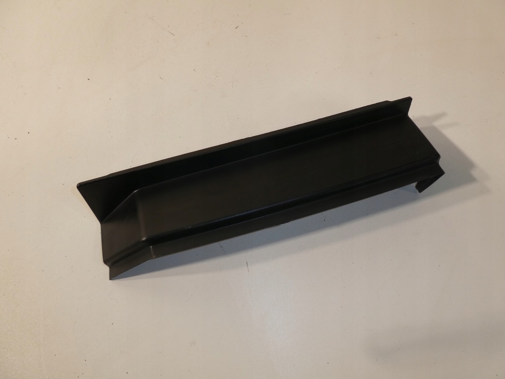 фото №1, Защита корпус лампы задняя vw caddy iii tyc