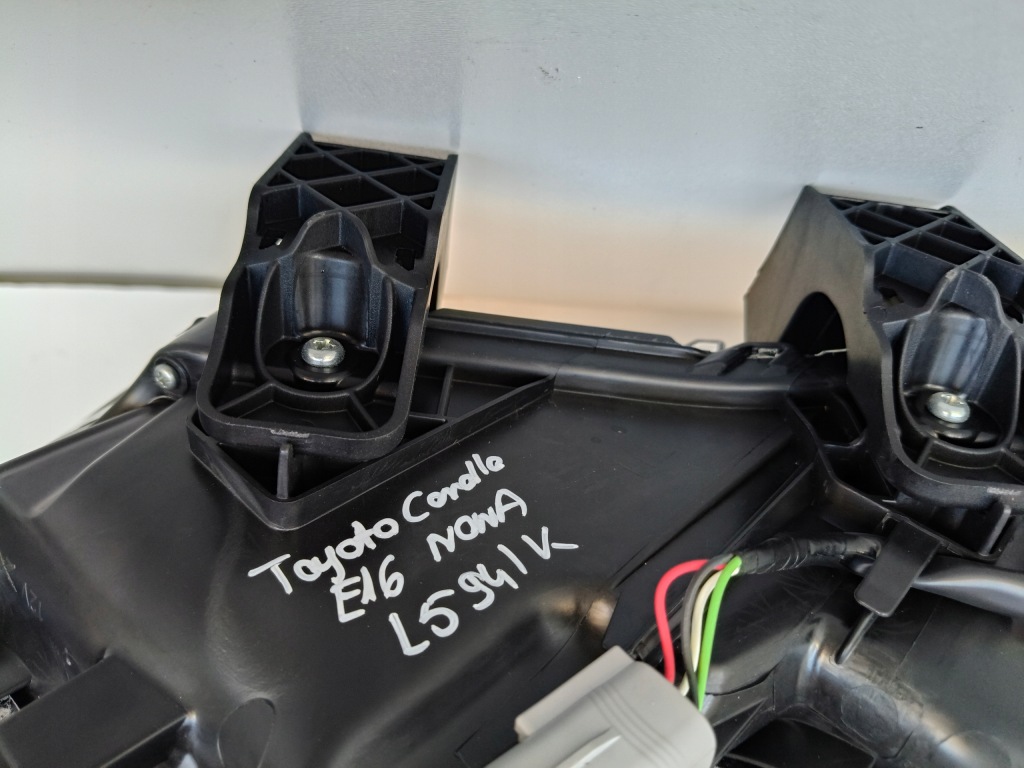 Нова фара правий фара toyota corolla e16 led Зі Шроту