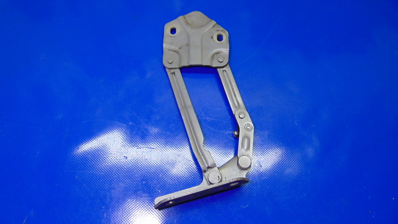 фото №1, Петля капот лівий vw caddy iii lift 10-15r